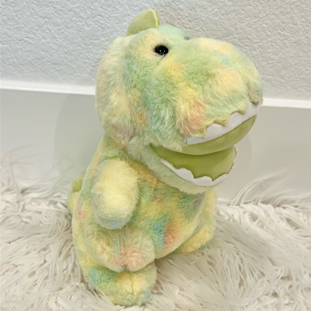 Dinosaur Light Green/Yellow New Condition Stuff Animal 9" Tall